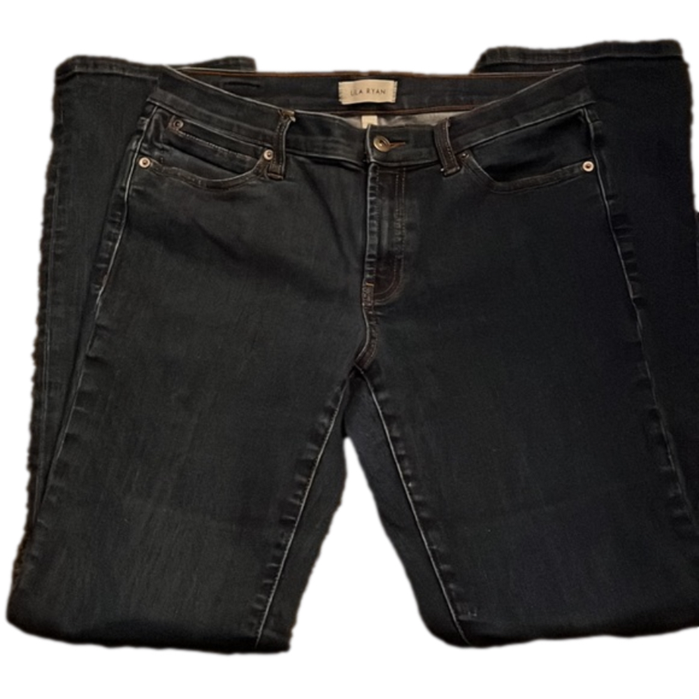 LILA RYAN Straight Leg Jeans